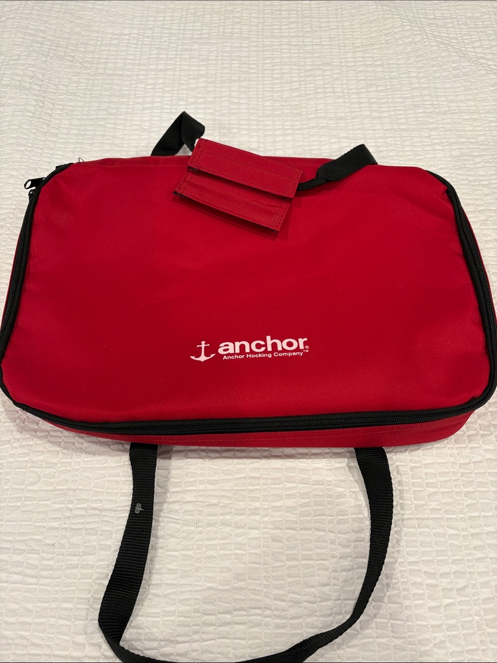 Anchor Hocking Red Food Carrier Bag with Black Straps